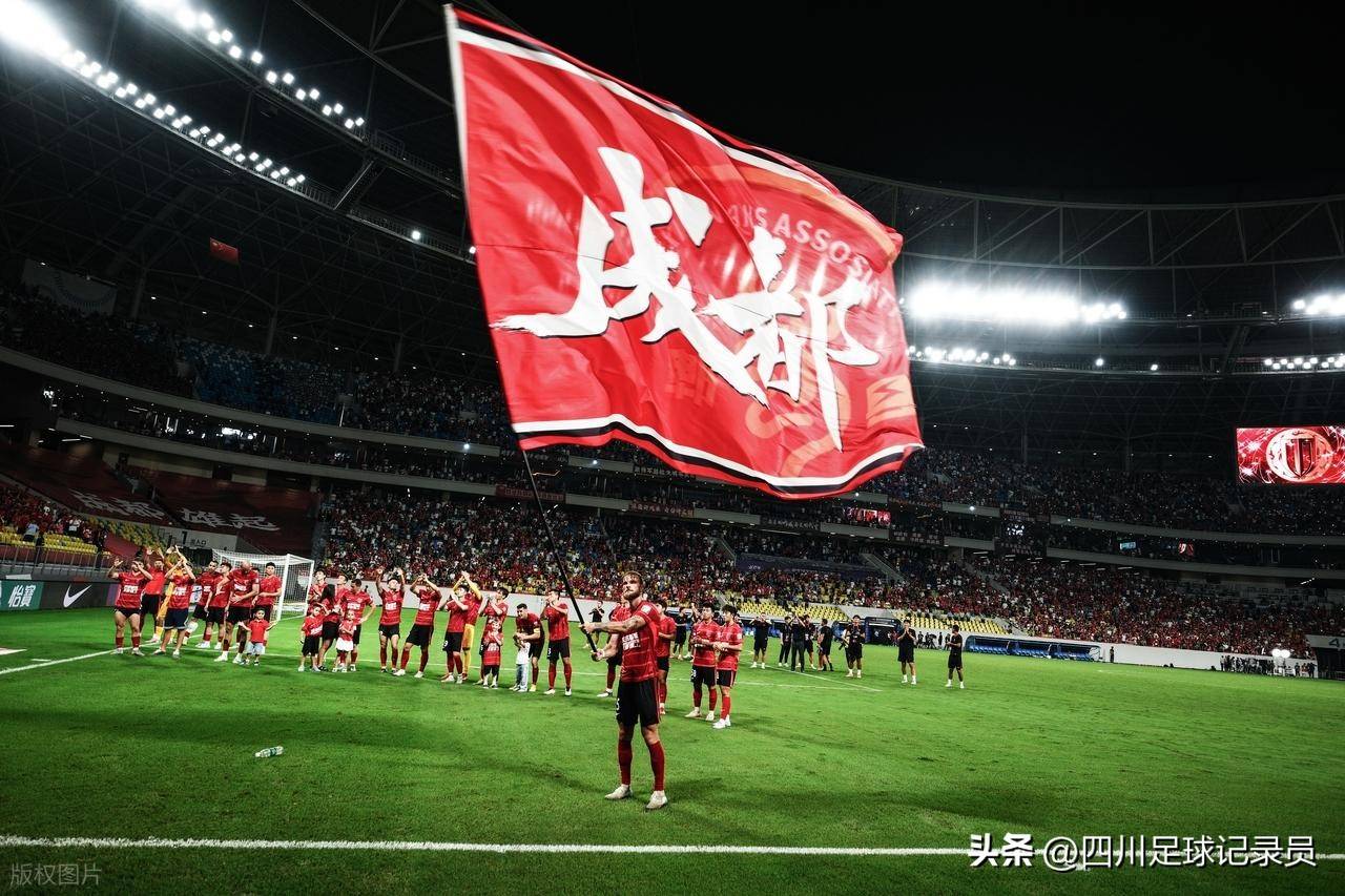 九游官网入口下载-里程碑夜！波尔图扳平良机；亚冠今夜刷纪录；话题不断；赛程密集仍需轮换(鲁本内维斯波尔图)