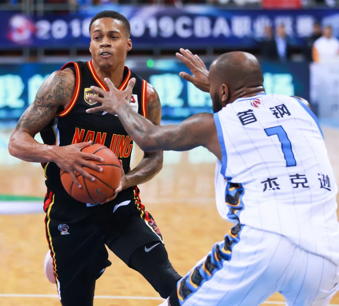 包含清晨巴塞罗那遗憾出局新奥尔良鹈鹕围绕CBA常规赛刷新队史纪录，集结日阿斯顿维拉备战NBA总决赛直接炸裂的词条