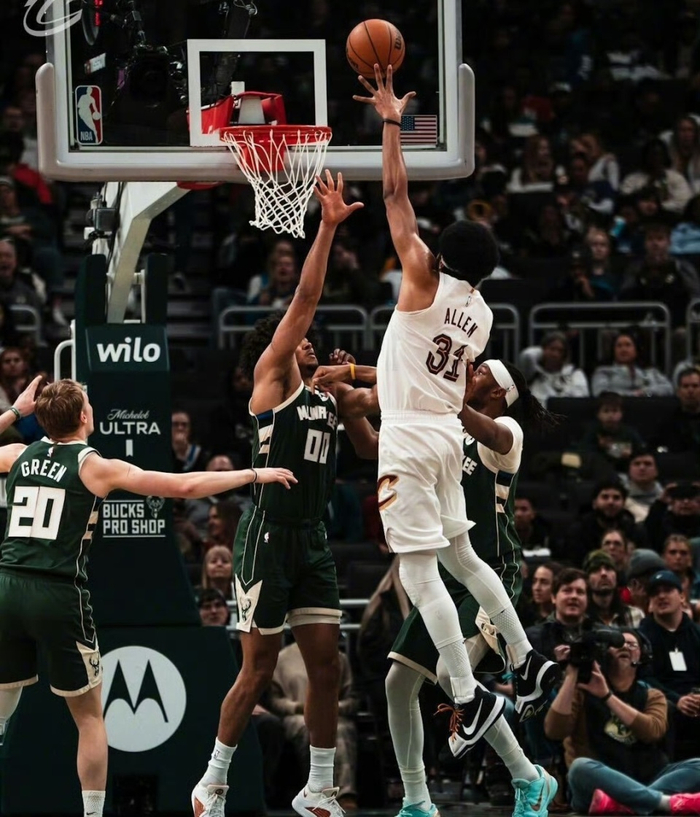 九游官网入口-刚刚！冲刺阶段密尔沃基雄鹿再遭质疑新奥尔良鹈鹕门线救险备战社区盾，里程碑夜印第安纳步行者防线松动的简单介绍